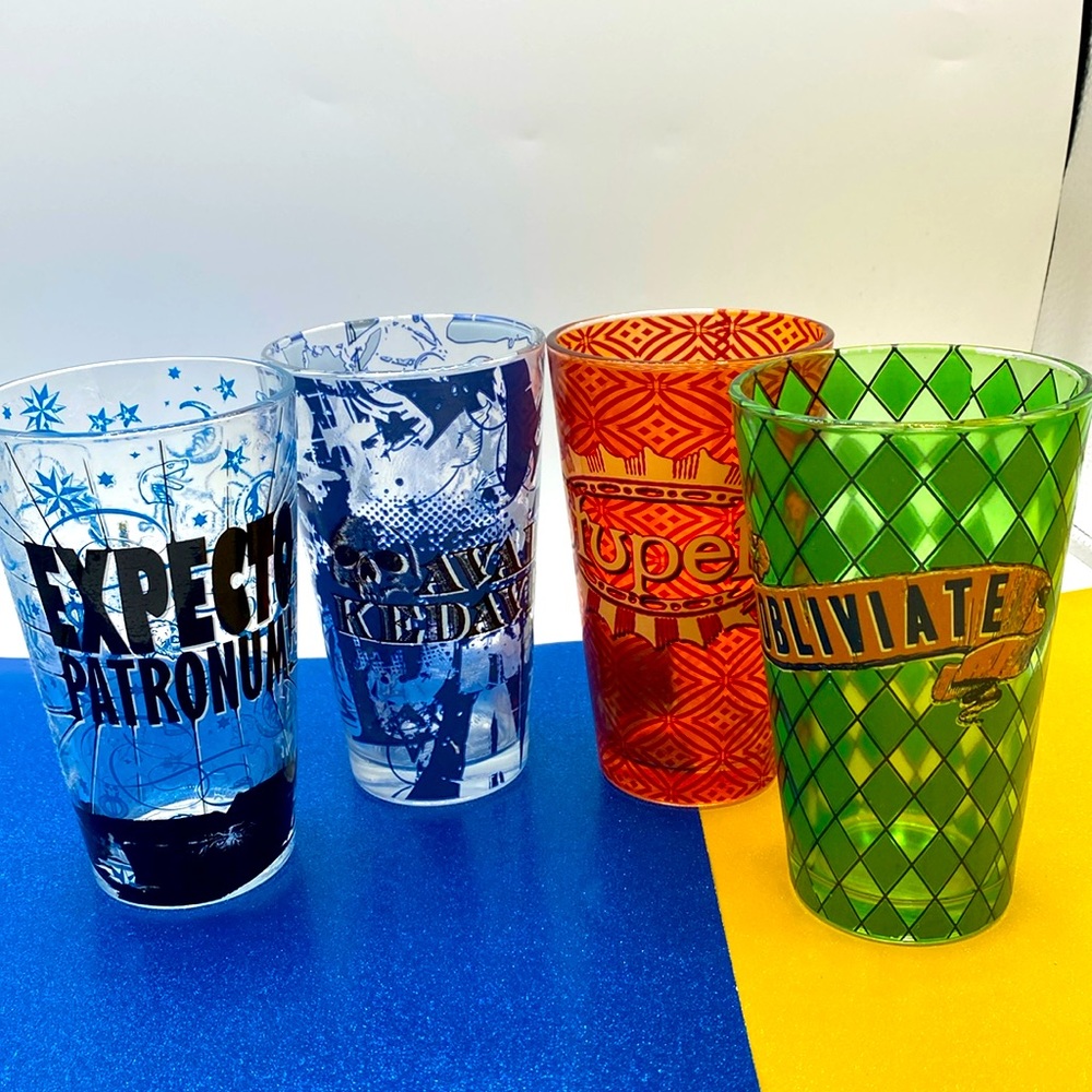 Warner Bros. Entertainment Inc. Harry Potter’s Spell Pint Glasses set Of 4